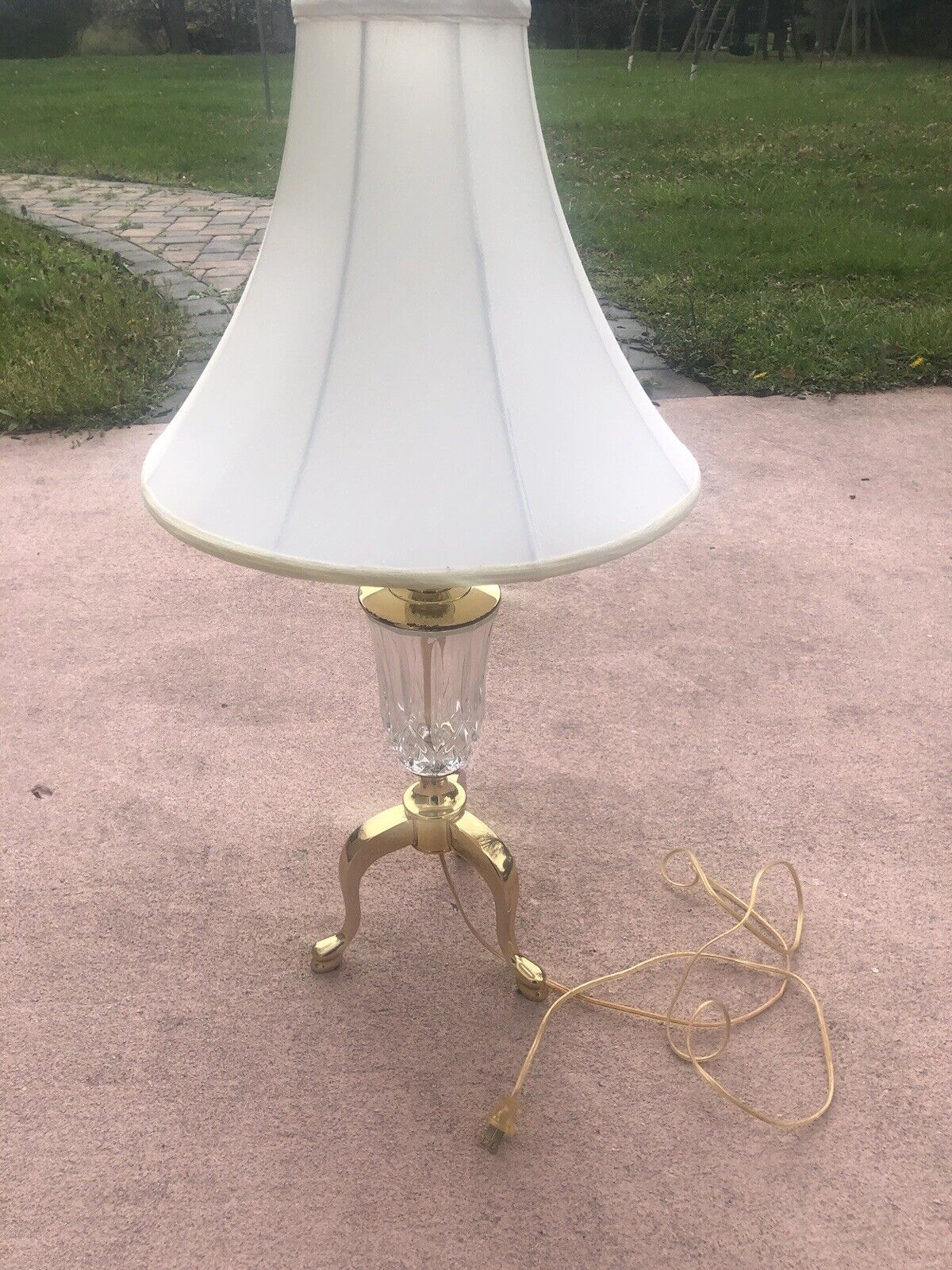 ANTIQUE BRASS & LEVITON CRYSTAL TABLE LAMP