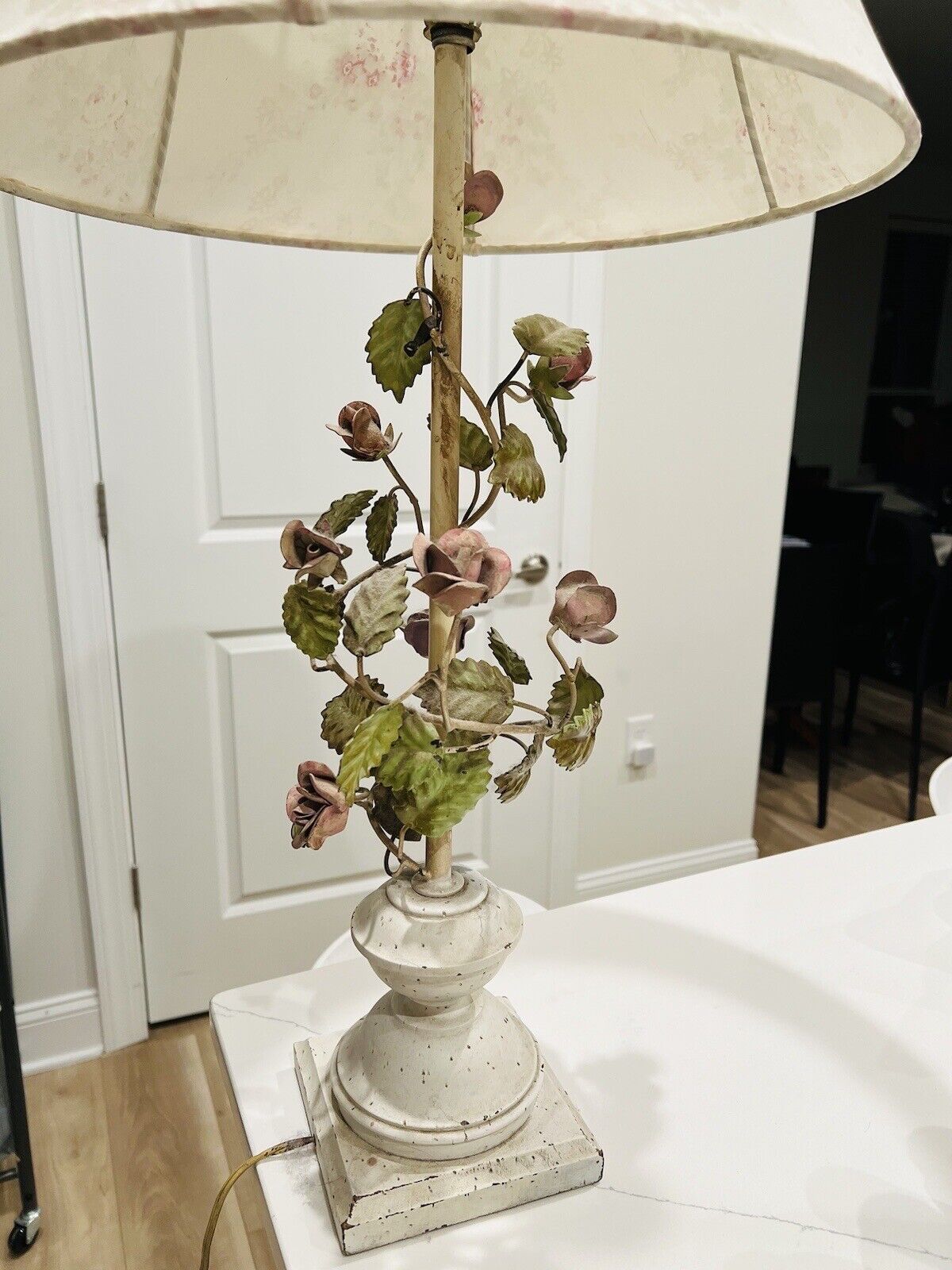 Vintage Italian Tole Lamp Pink Roses Made In Italy