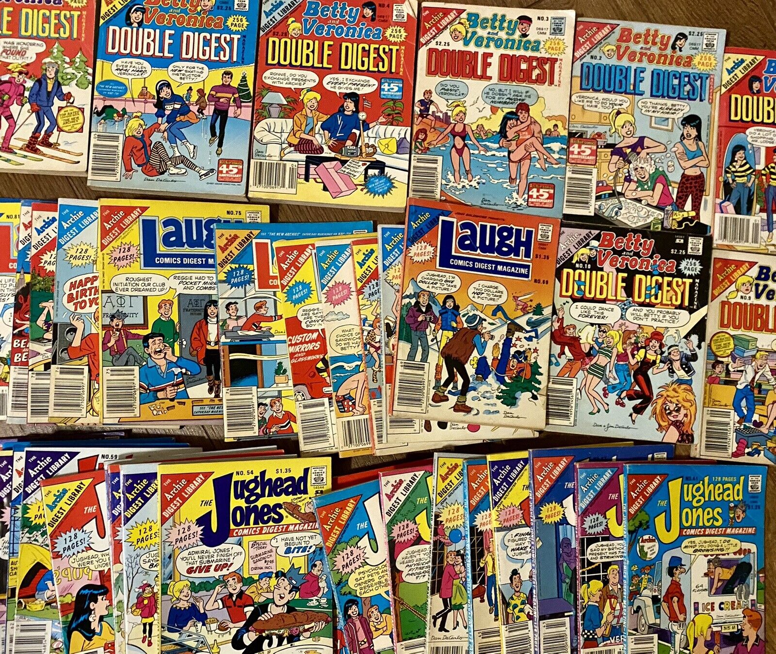 Huge Lot of  120+ Betty Veronica B&V Friends Archie  Jughead  Etc Comics