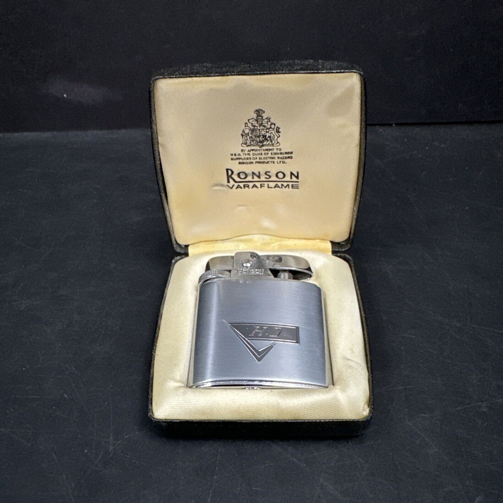 Vintage 1950s Ronson Varaflame Chevron Brushed Chrome Lighter Box Pocket MCM