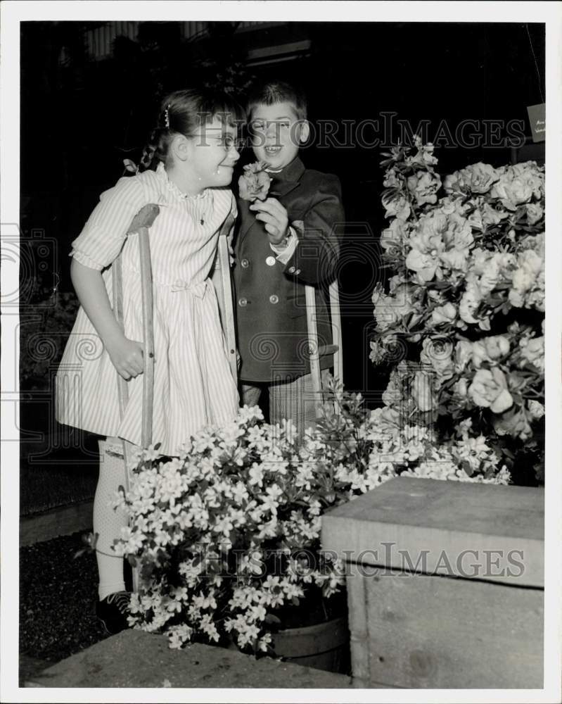 1968 Press Photo Massachusetts Easter Seal children visit show at Suffolk Downs