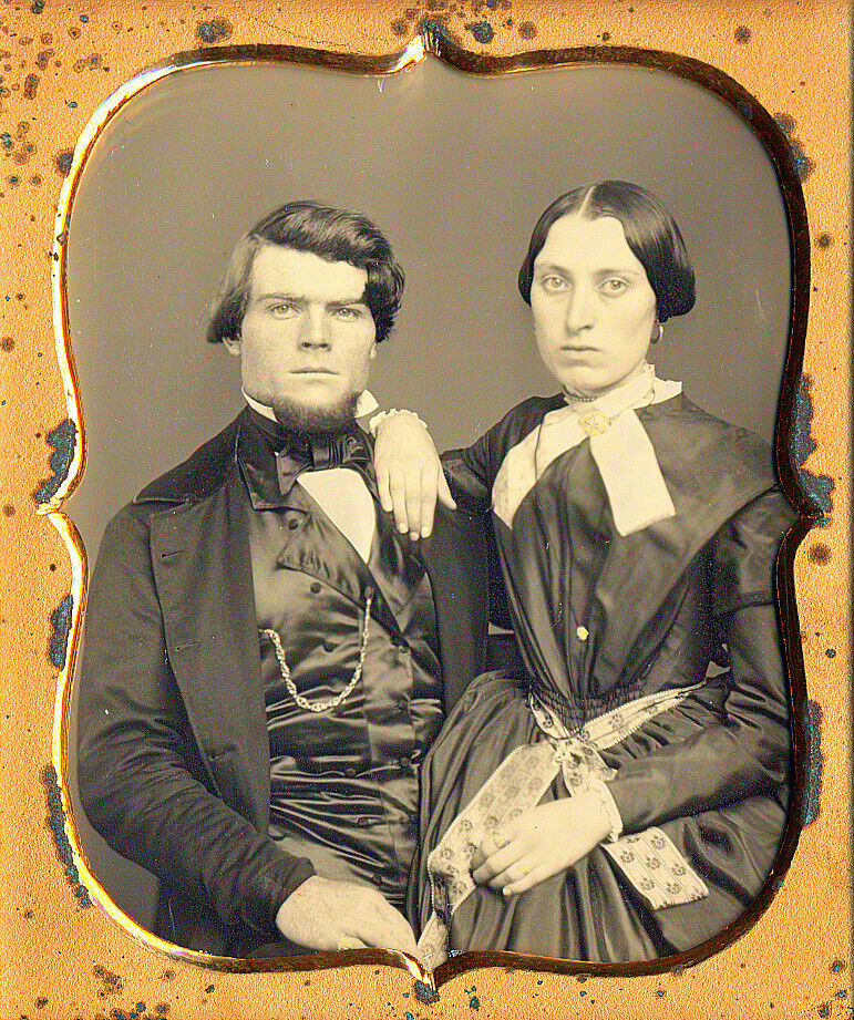 1/6 PLATE DAGUERREOTYPE,  intimate pose, husband with wife sitting on his lap