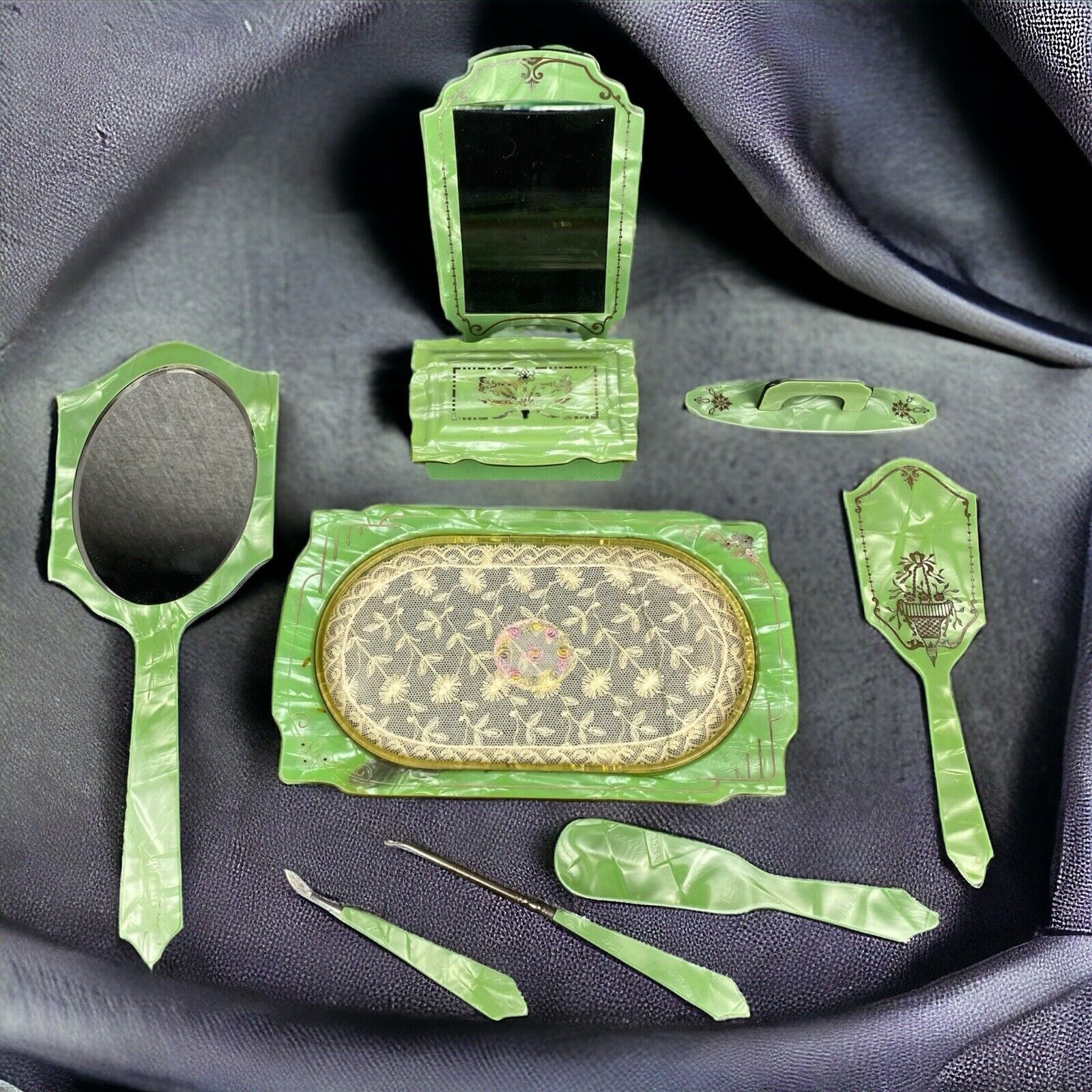 Vintage Deco Green Marbled Handheld Mirror & Brush Vanity Set (9 Pieces) Plastic