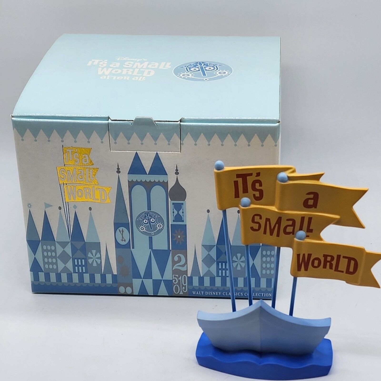 ITS A SMALL WORLD Walt Disney Classics Collection WDCC FLAGSHIP Porcelain