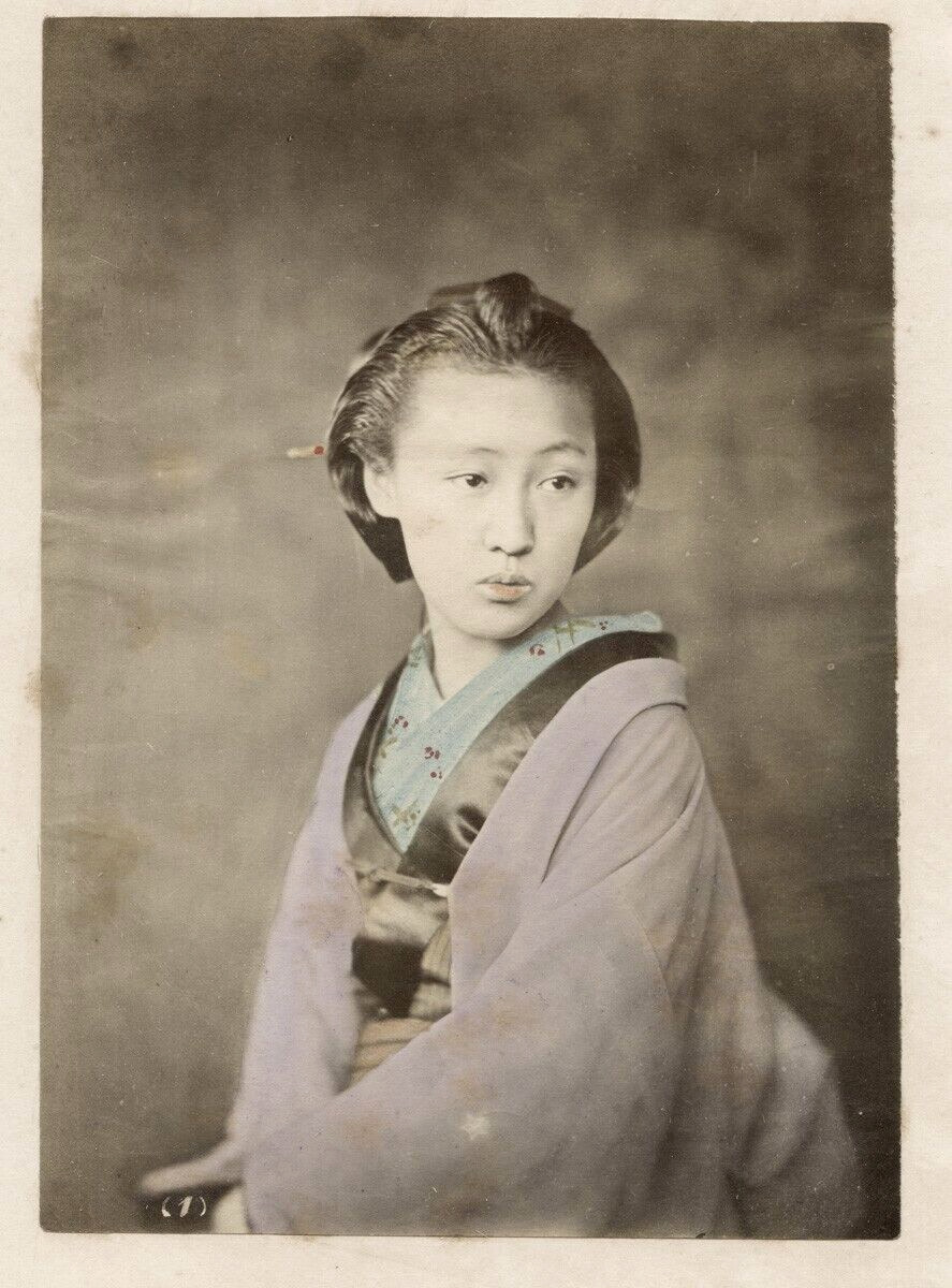 c.1880\'s PHOTO - JAPAN PORTRAIT OF YOUNG LADY