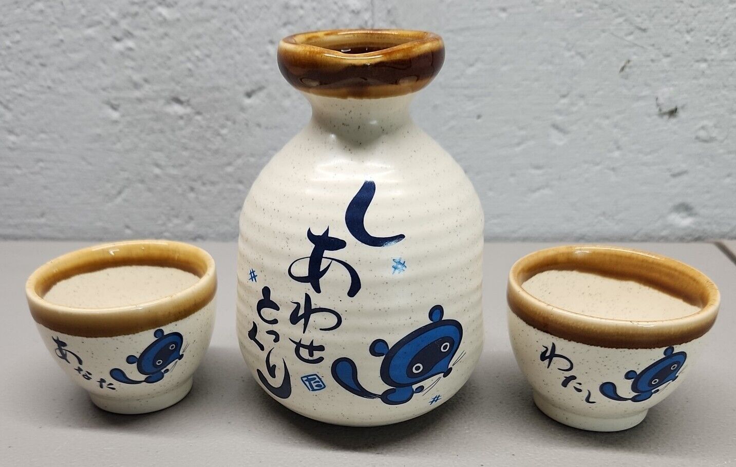 TANUKI TOKKURI RACCOON Vintage Japan Blue Sake Server Two Cup Tanuki Badger...