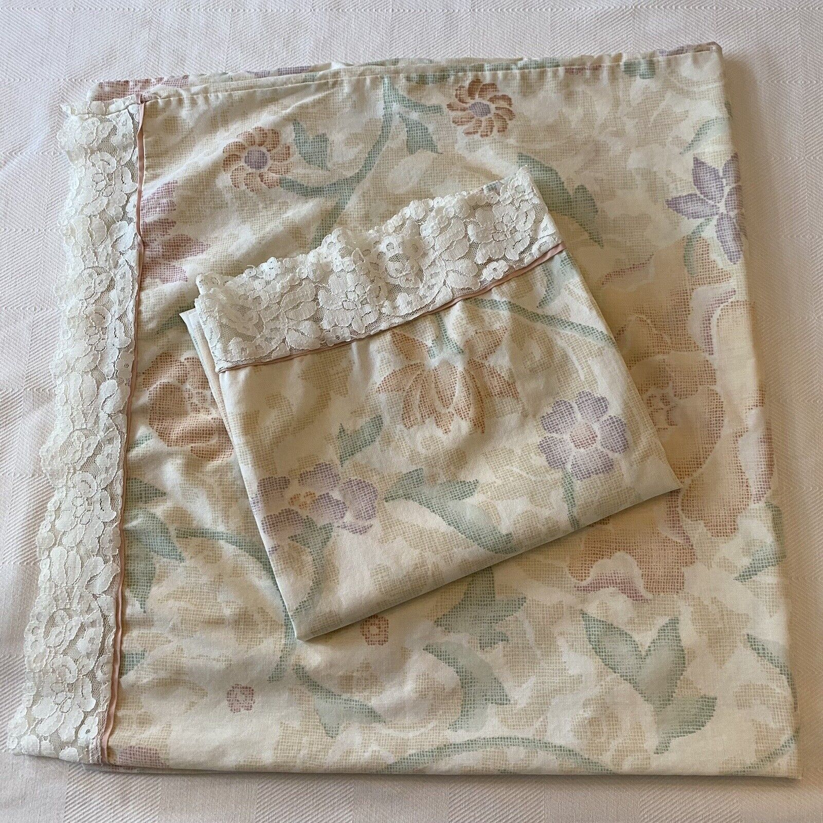 Vtg Martex Pillowcases King SET 2 Floral LACE Hampshire Percale Sheri Roese
