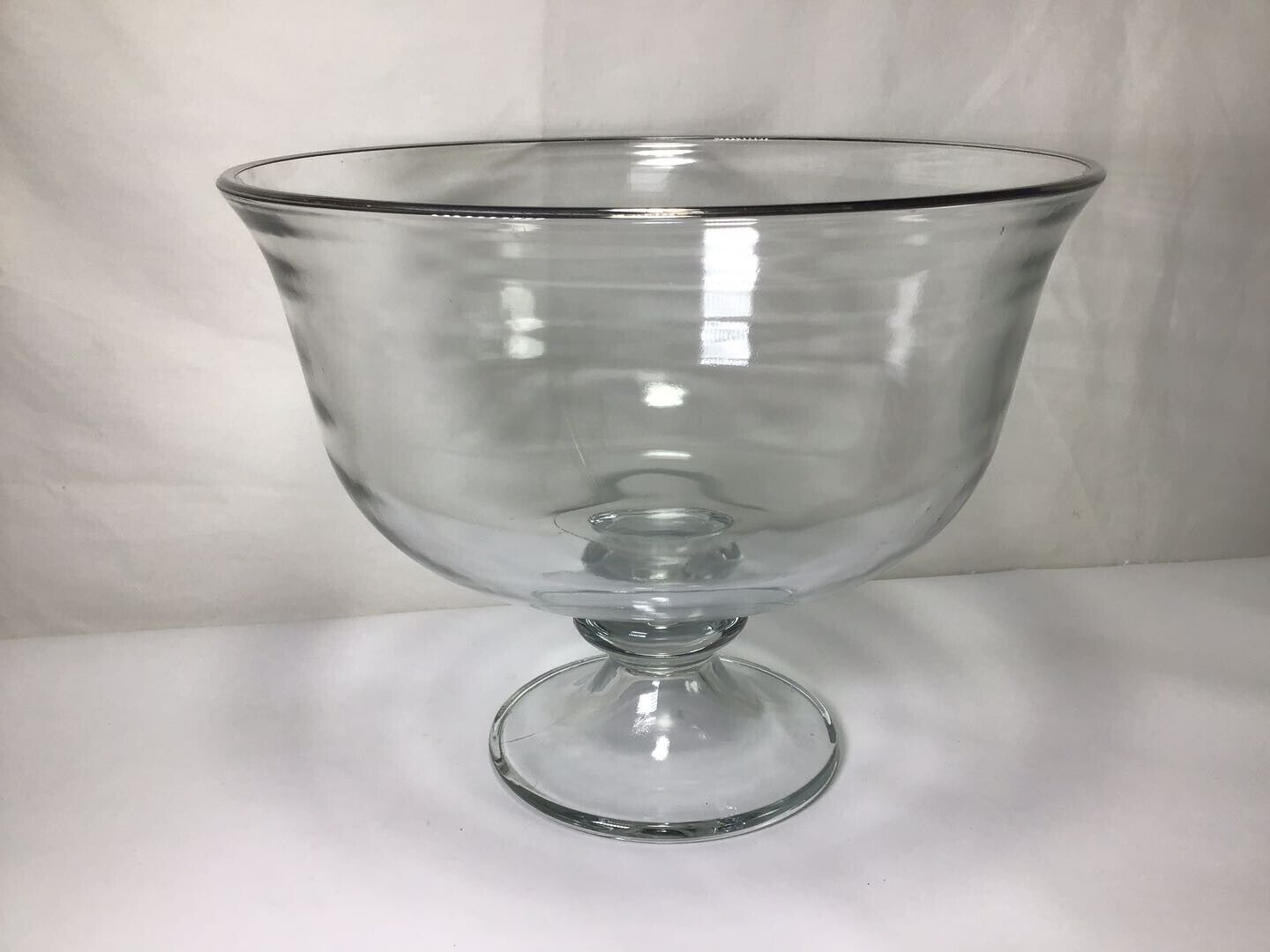 DD60 Vintage Antique Classic Beautiful Crystal Clear Large Serving Glass Dish