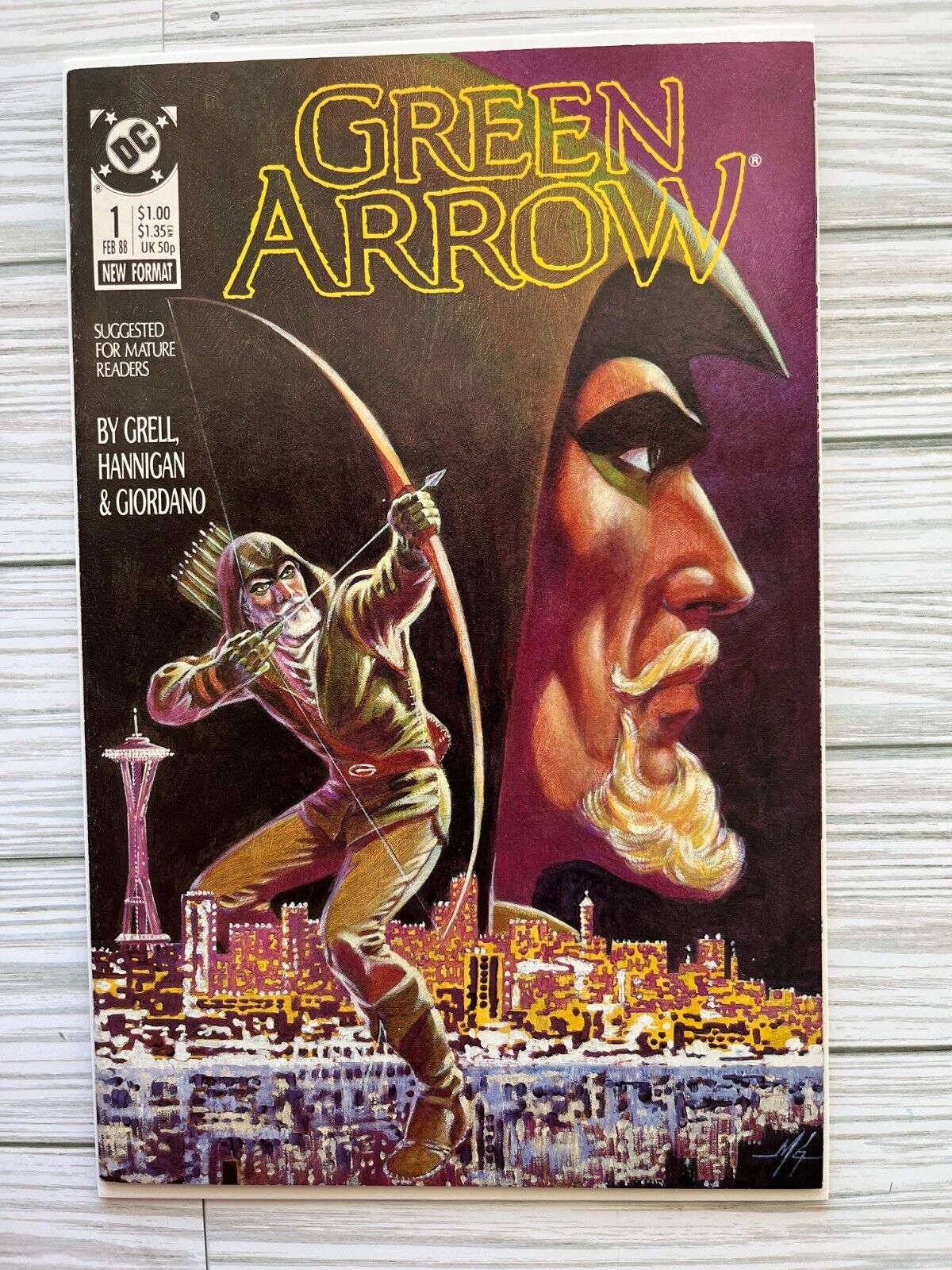 Green Arrow #1 DC Comics 1987 | Mike Grell - Gorgeous NM 9.4