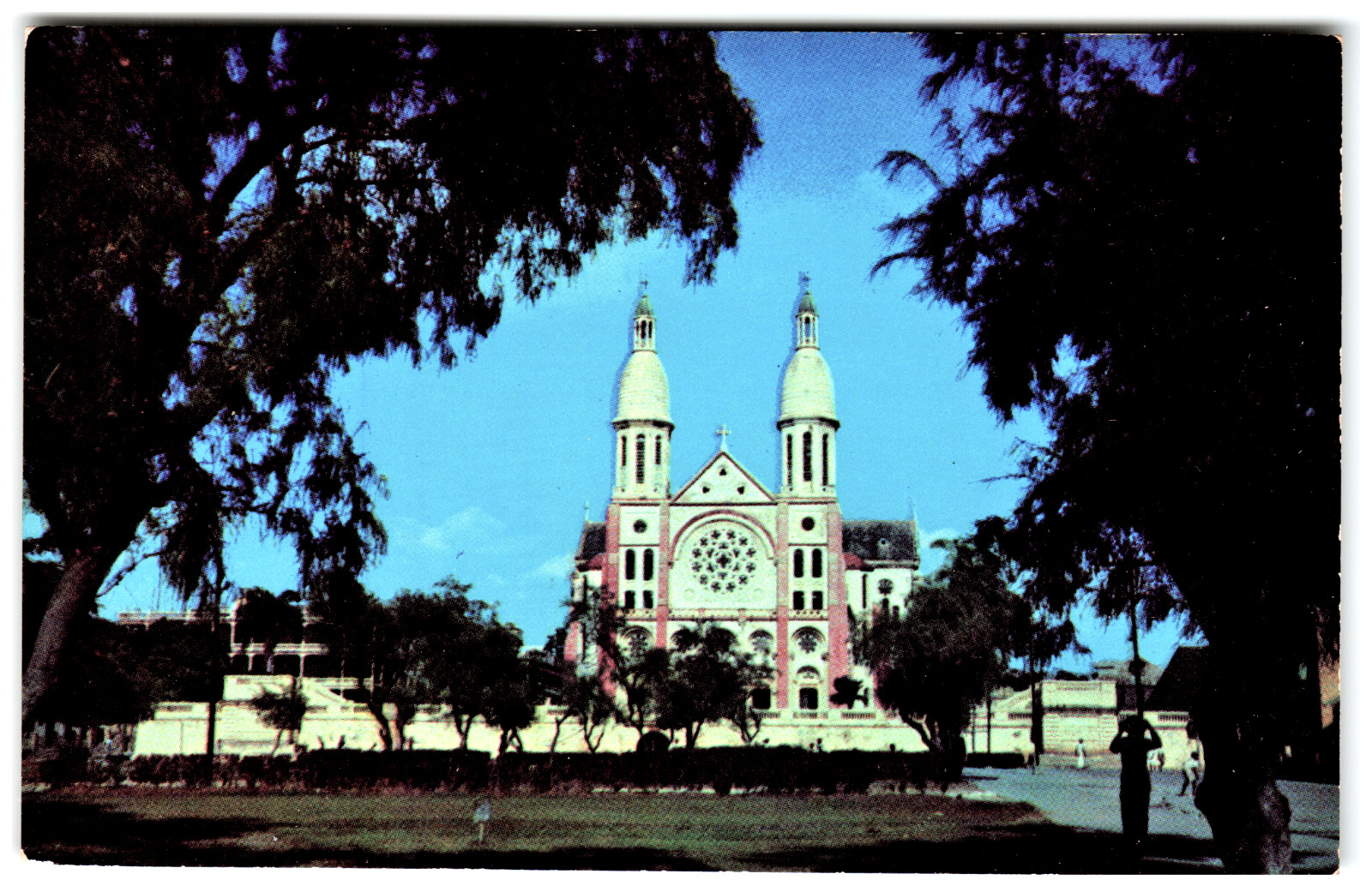Postcard Chrome Roman Catholic Cathedral Port-au-Prince, Haiti