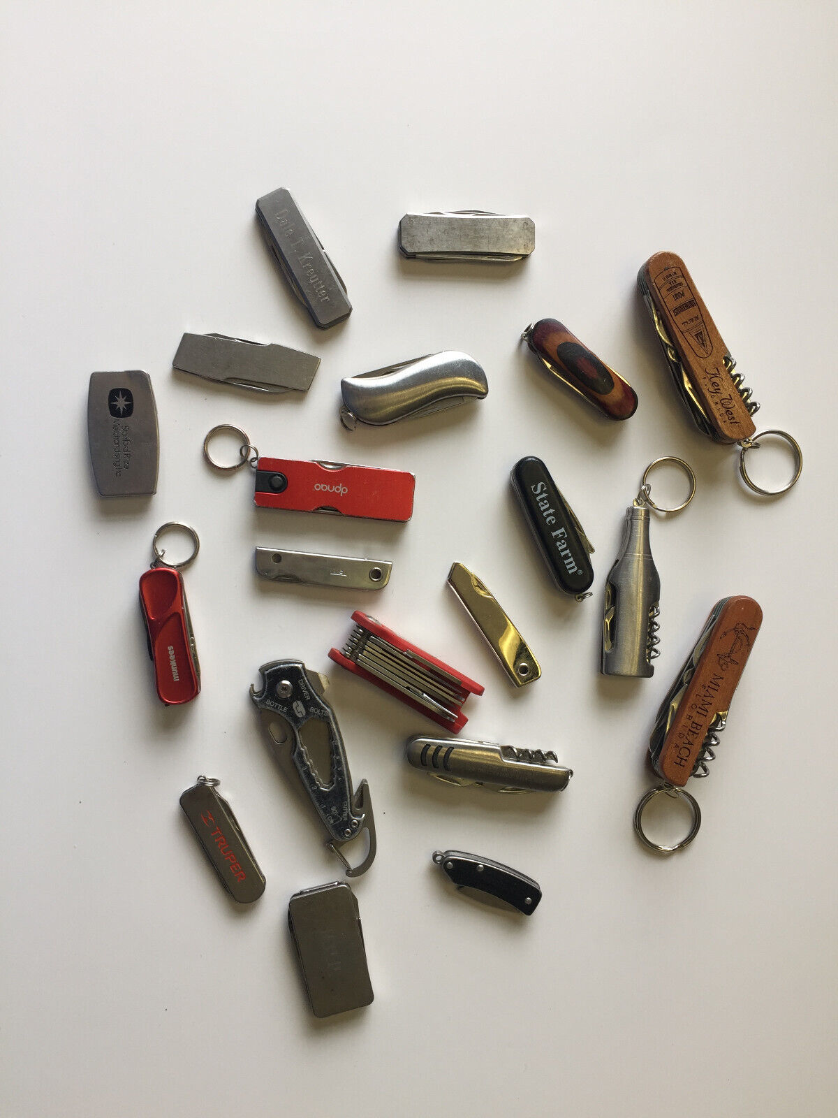 Lot of knives and other goodies, Zippo, Bassett and others $clips multitools EDC
