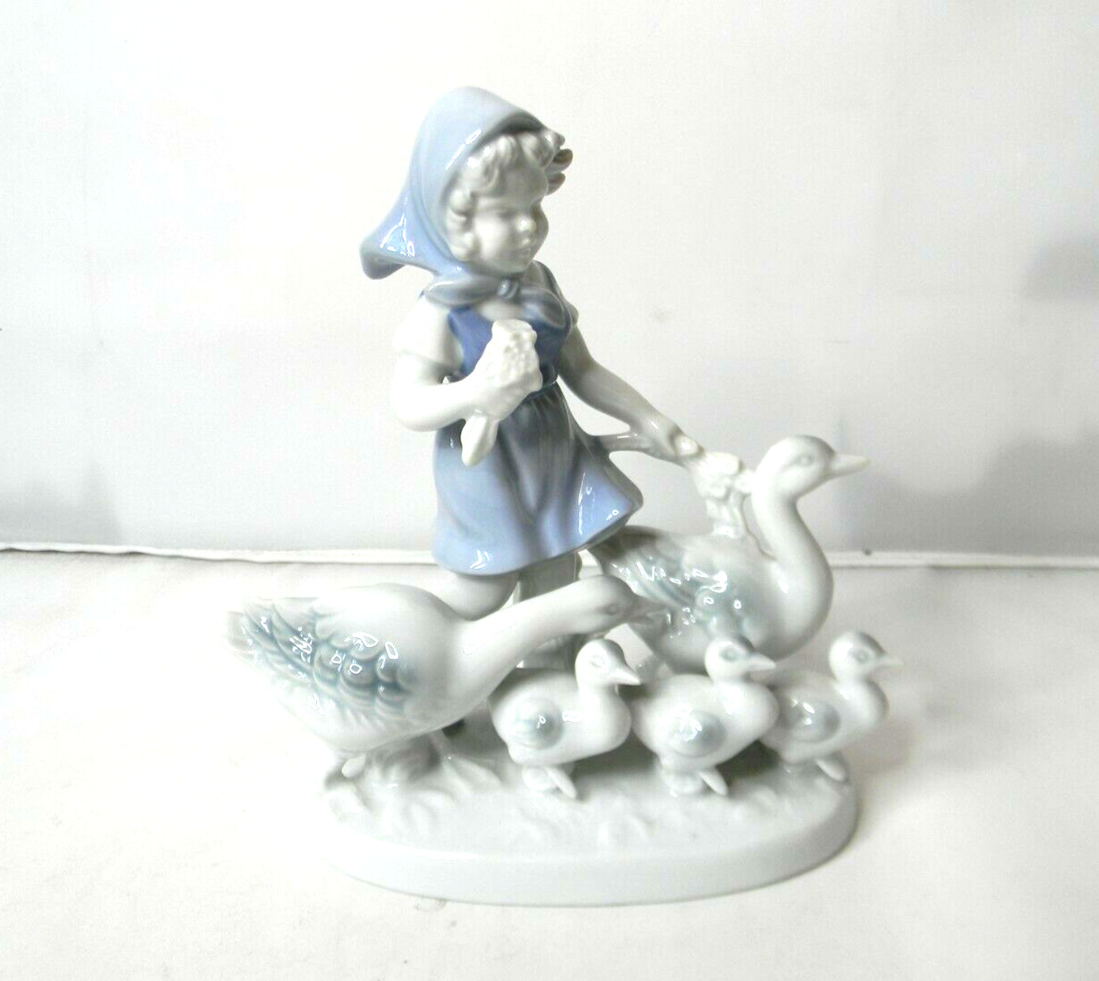 GEROLD Porcelain Farm Girl and Geese flock Figurine Blue White W. Germany 6138/B