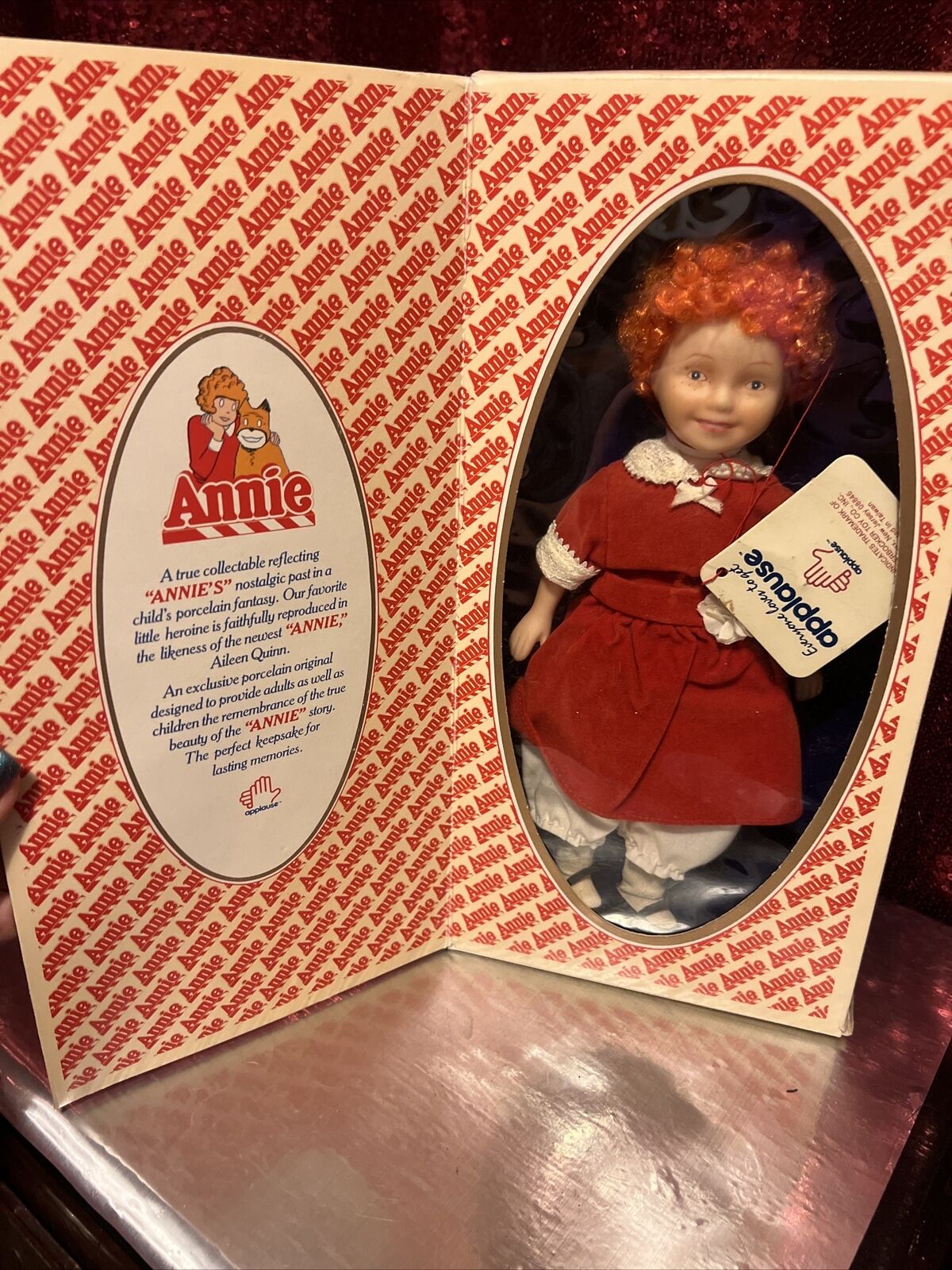 Vintage 1982 Genuine Porcelain LITTLE ORPHAN ANNIE Doll in Original Box APPLAUSE