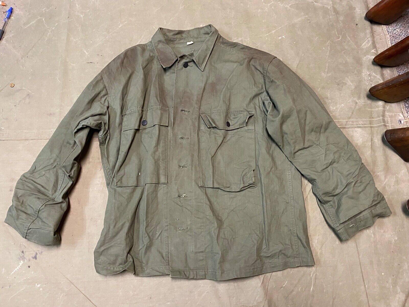WWII US ARMY HBT COMBAT FIELD JACKET-SIZE LARGE 44R, BY: SM WHOLESALE