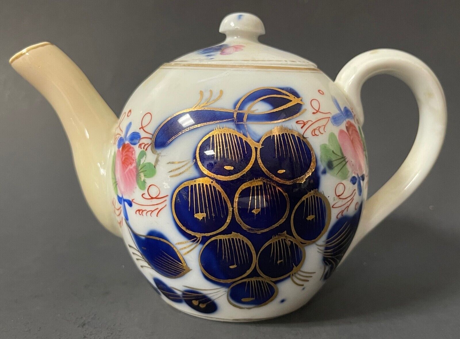 Antique 19C Imperial Russian Porcelain Tea Pot (Kuznetsov Factory)