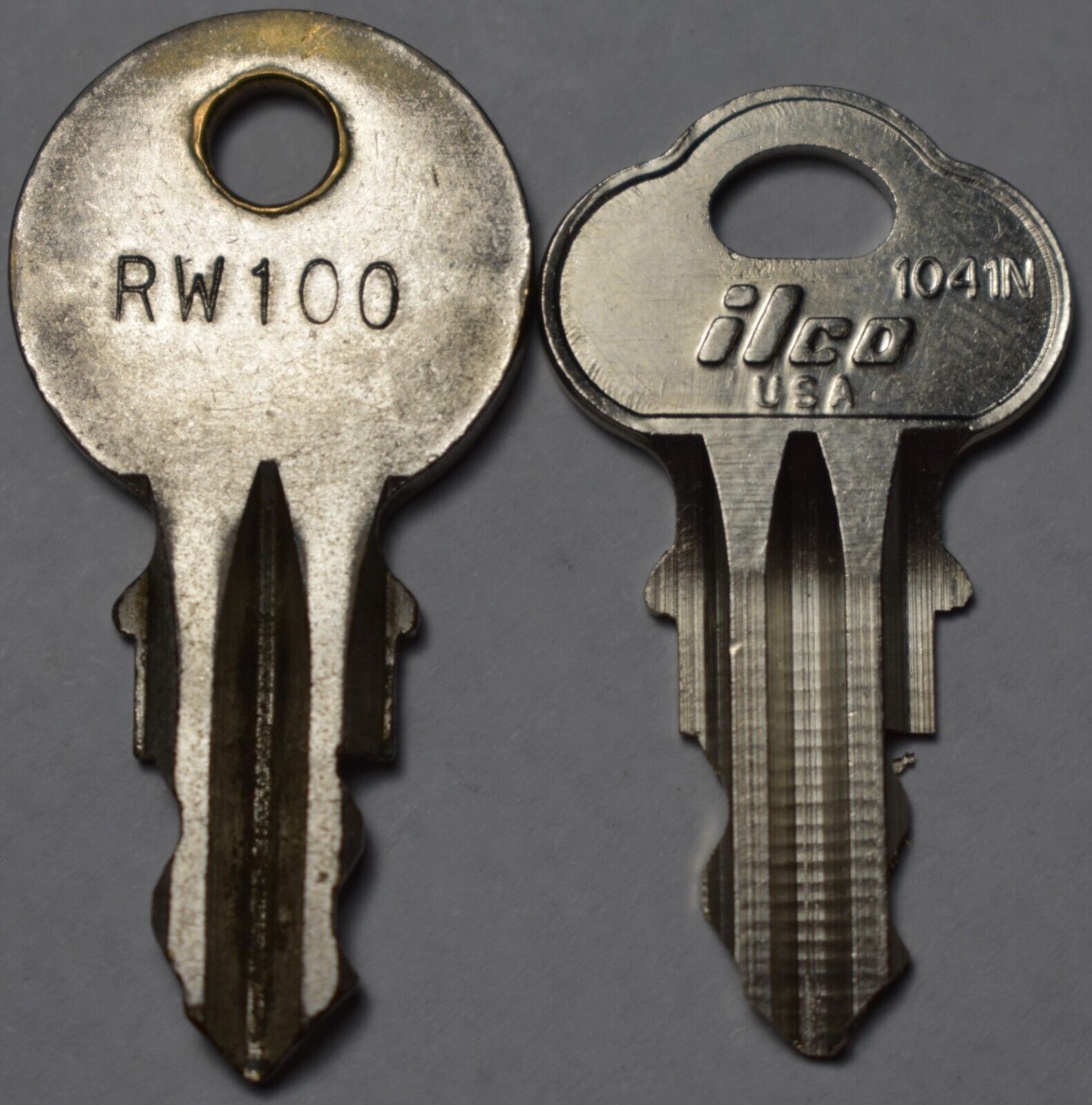 *NEW* Wurlitzer RW100 Cabinet Key For Models 3100, 3110, 3200, 3210 & Some 3300