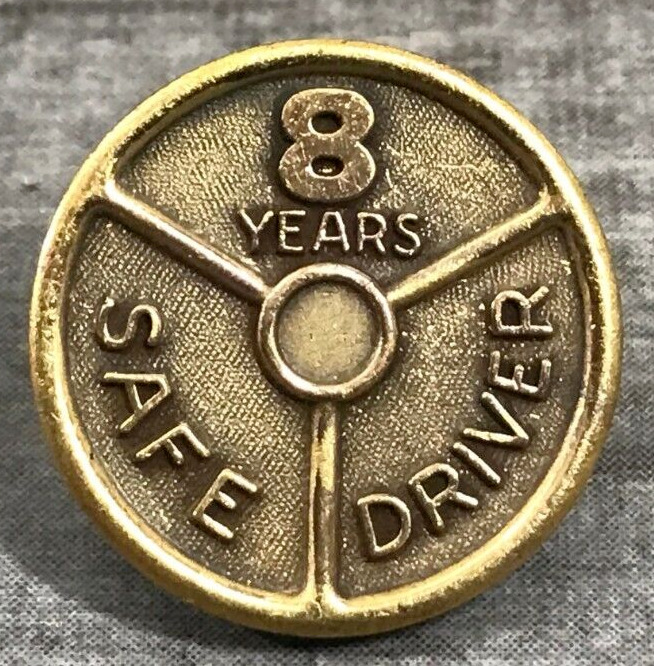 8 Years Safe Driver Employers Mutuals Of Wausau Lapel Hat Vest Screwback Pin