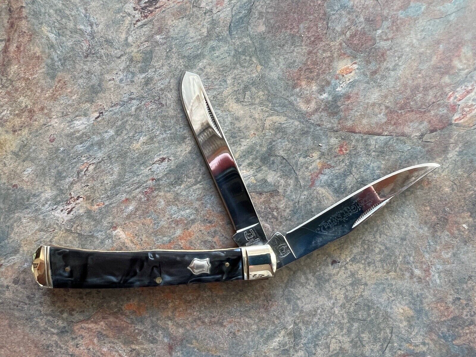ROUGH RIDER RR966 Midnight Swirl Trapper 2 Blade Pocket Knife NEW