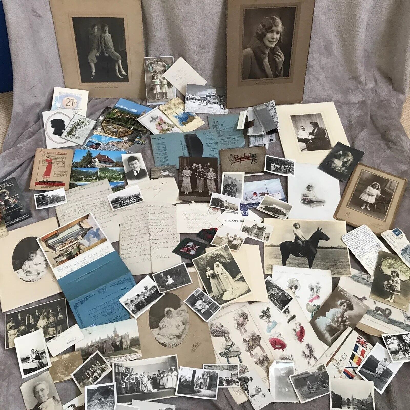 LARGE JOB LOT OF OLD PHOTOGRAPHS, PEOPLE, PLACES, GREETING CARDS