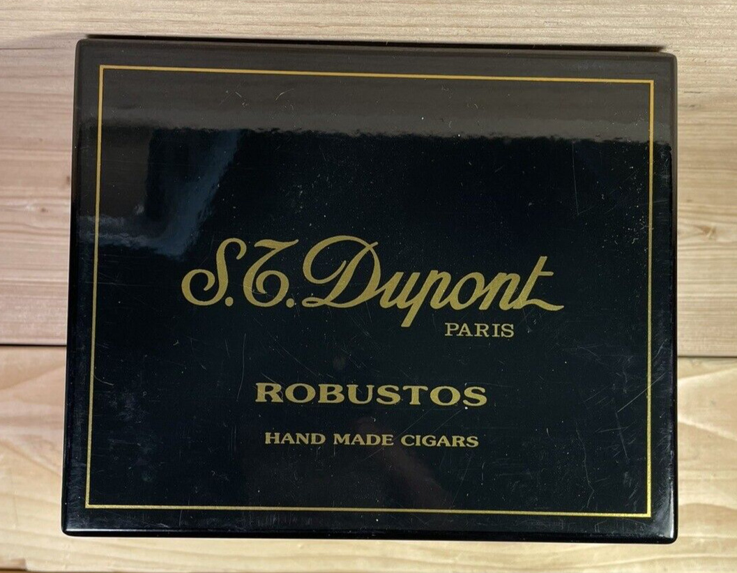 Vintage S.T. Dupont Paris Black Lacquered Wood Cigar Box, Labeled Robusto. RARE