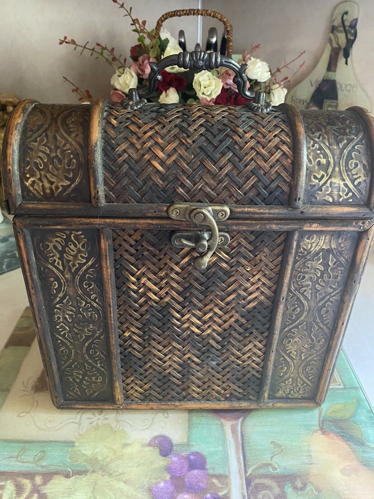 Vintage Woven Wicker Wooden Metal Decorative Storage Treasure Box Purse 10x4x10