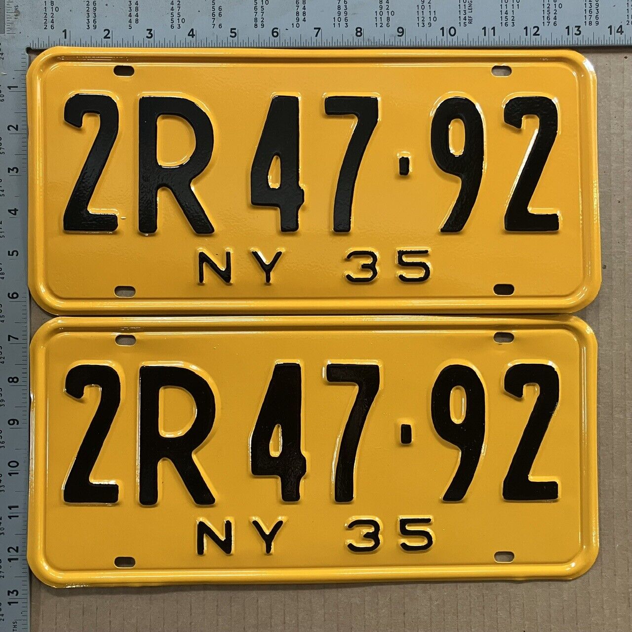 1935 New York license plate pair 2R 47 92 YOM DMV Nassau GREAT RESTORATION 13634