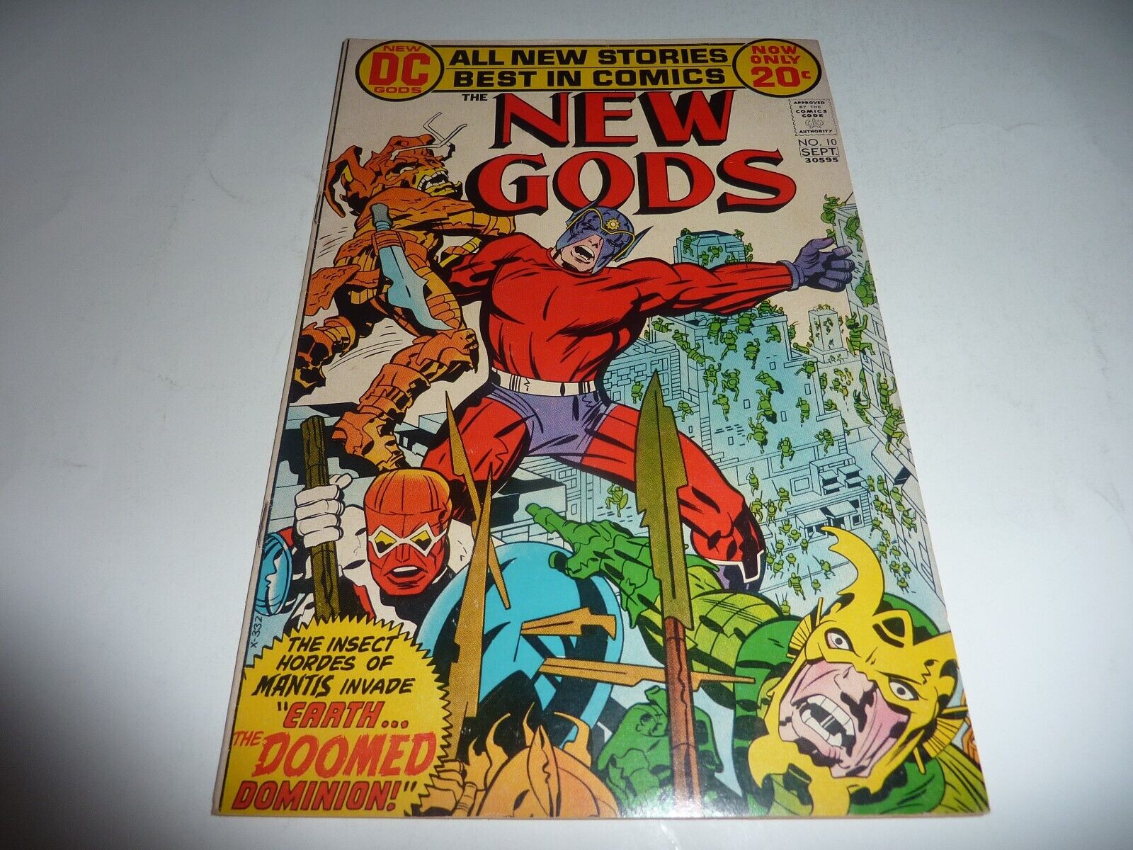 NEW GODS #10 DC Comics 1972 Kirby Classic Cover VF- 7.5