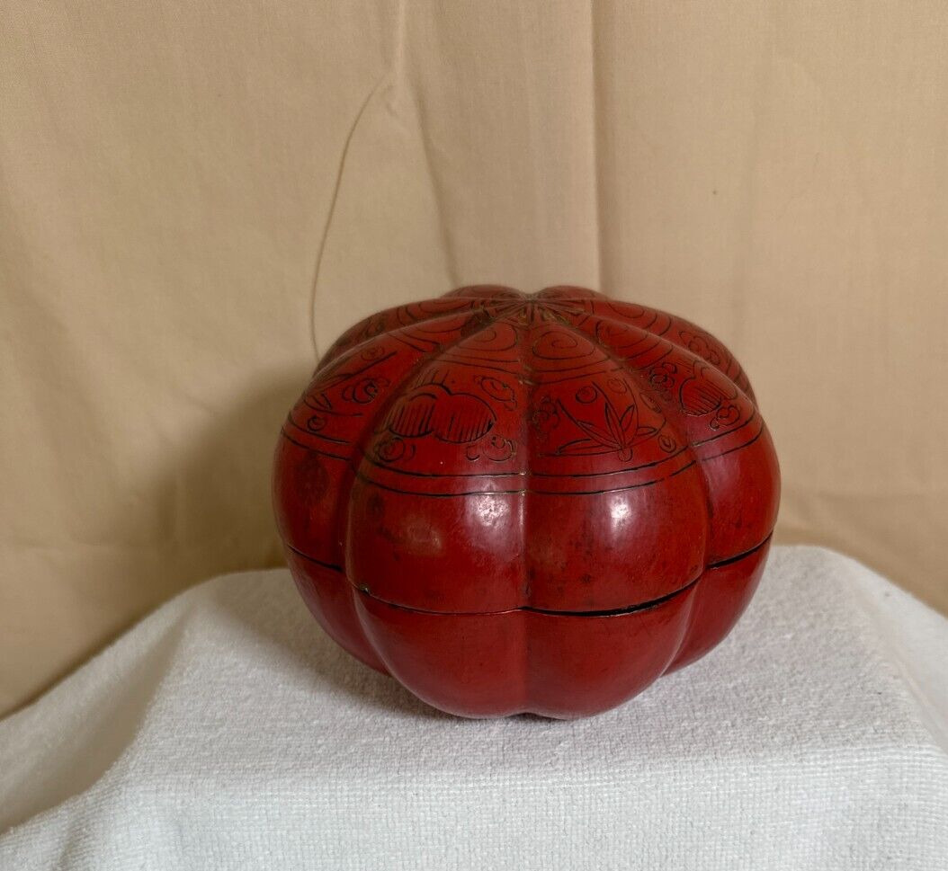 Hand Painted Lacquered-Like Trinket Box Vintage Pumpkin Shape Red