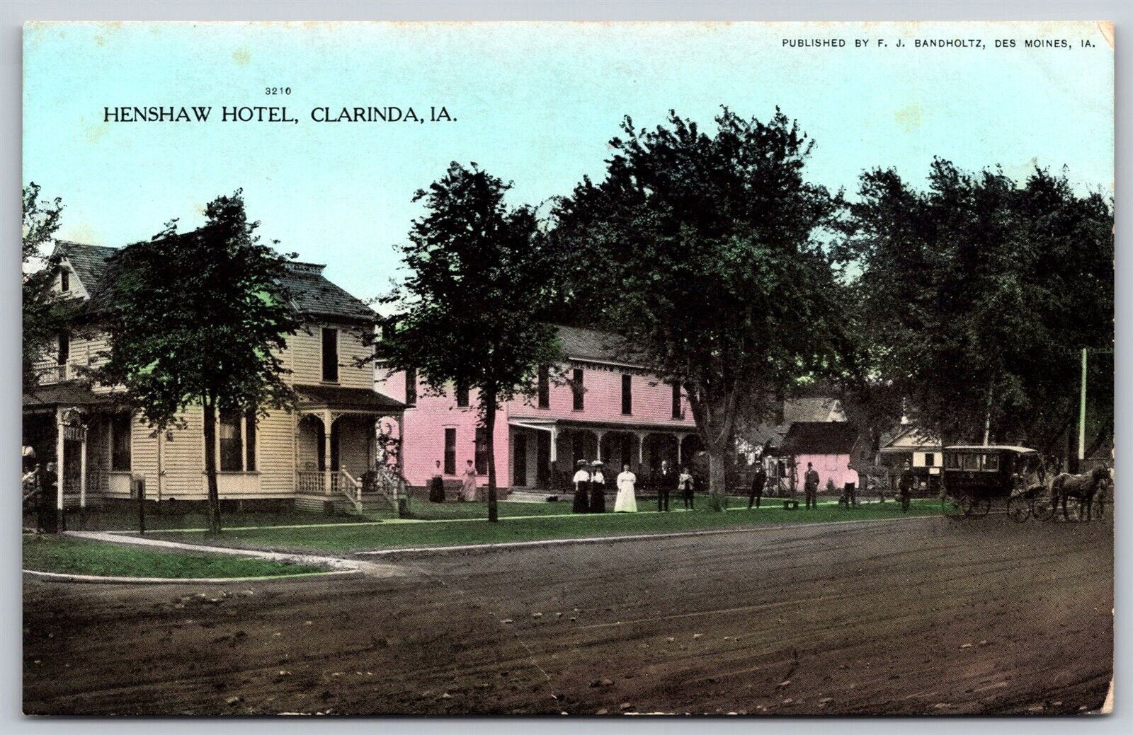 Postcard Henshaw Hotel, Clarinda, Iowa A88