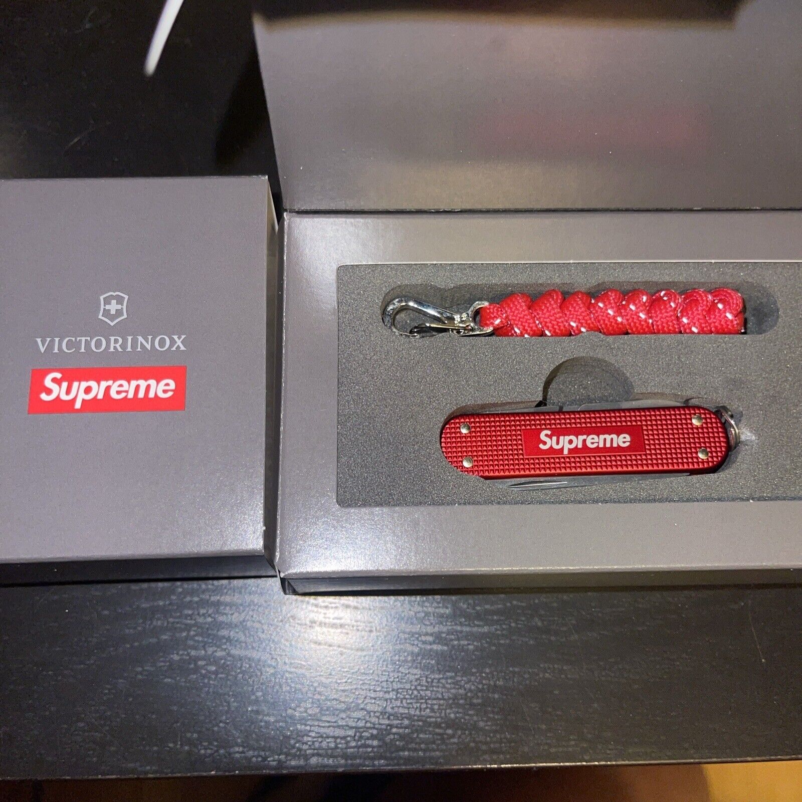 Supreme x Victorinox Classic Alox Knife 5-piece Tool Anodized RED NEW S/S 2019