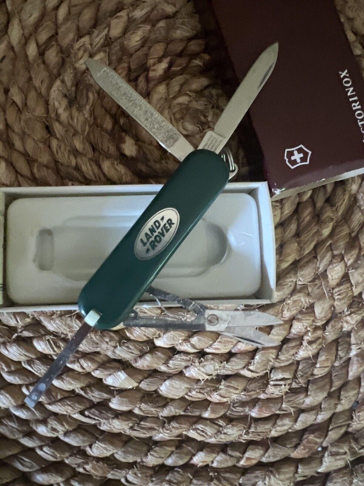 LAND ROVER Victorinox Swiss Army Knife Green New In box Rare Small Keychain