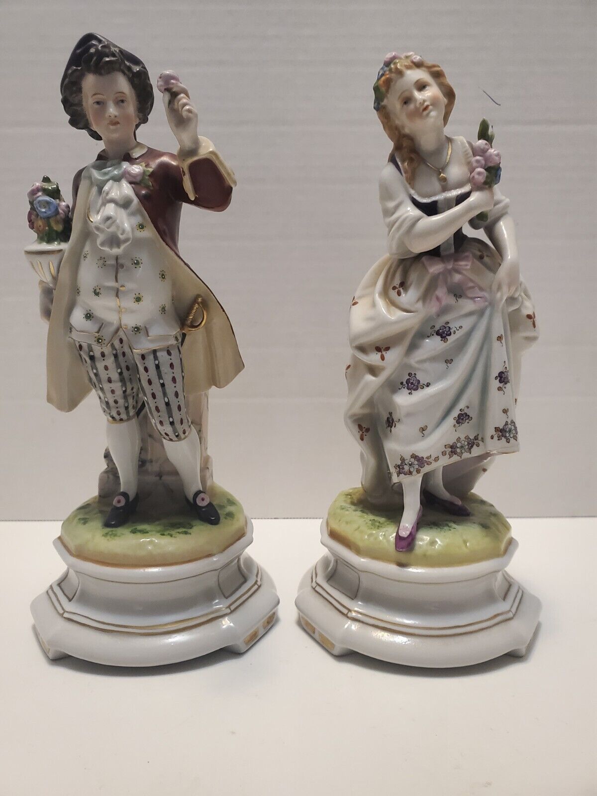 Antique Scheibe Alsbach German  porcelain figurine \