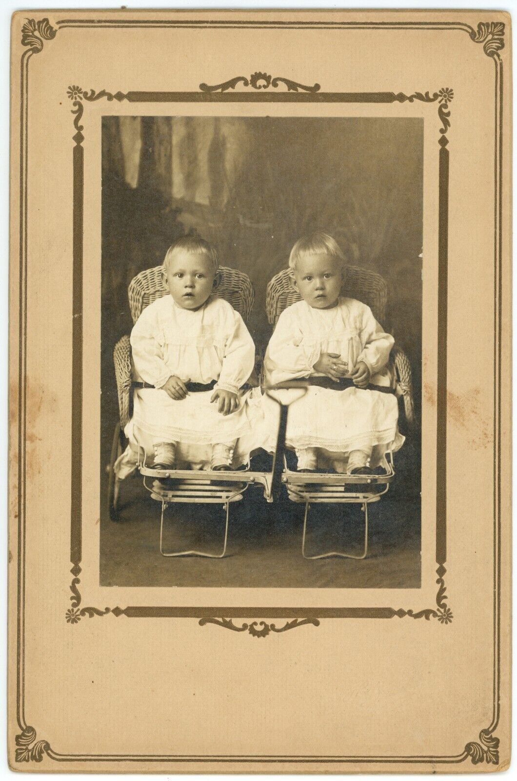 CIRCA 1880'S *RARE* LARGE ANTIQUE CABINET CARD OF TWO ADORABLE TWINS IN CHAIRS
