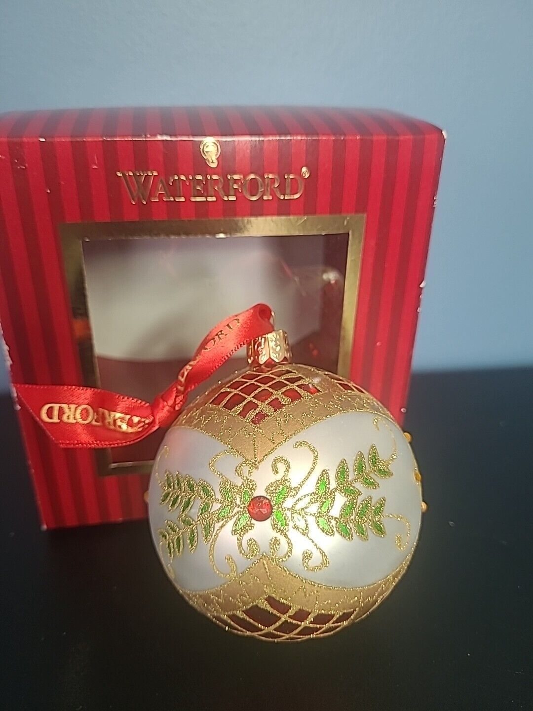WATERFORD HOLIDAY HEIRLOOMS Antique Elegance BALL ORNAMENT Original Box Ribbon