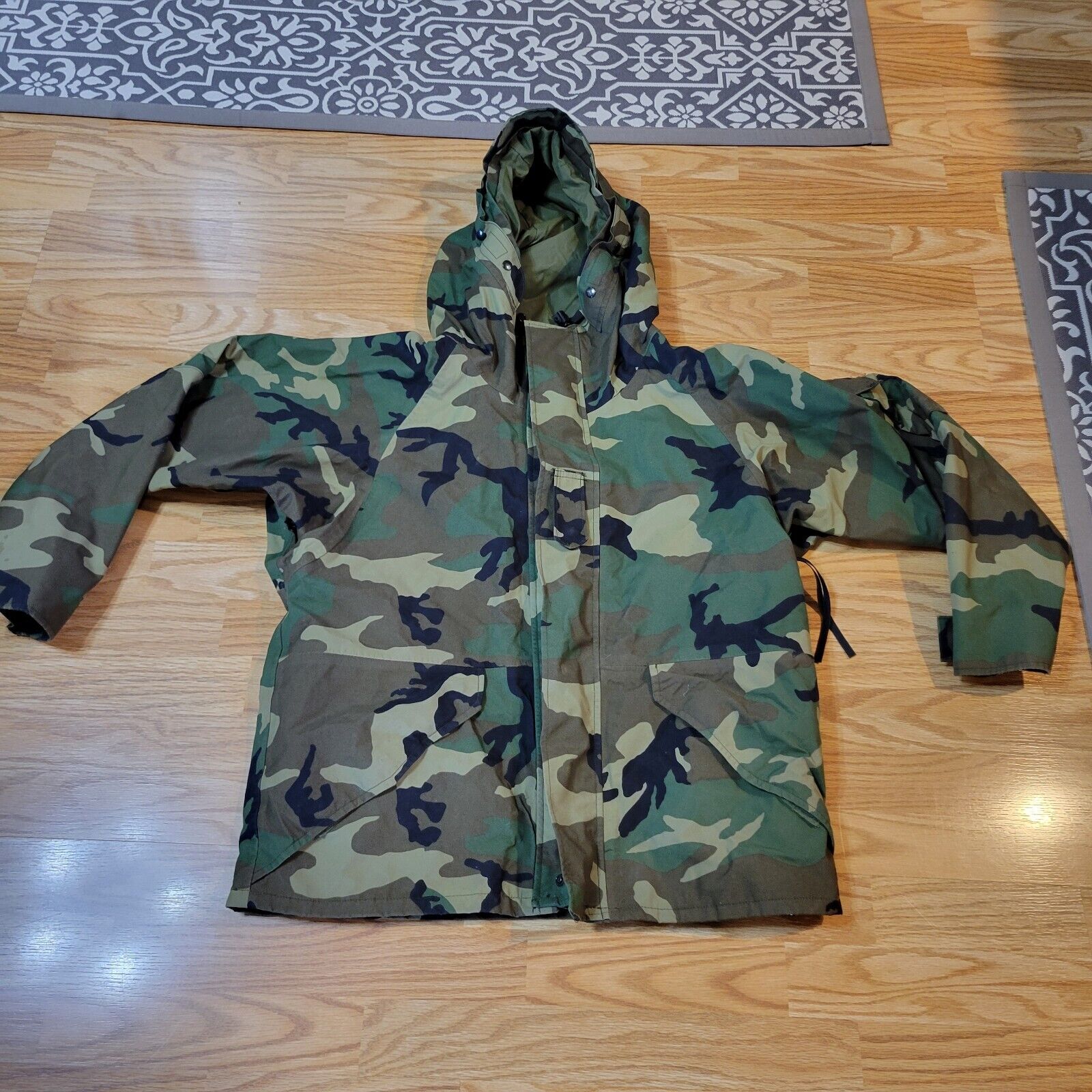 Military Gore-Tex Parka Cold Weather Camouflage Jacket Medium X-Short Lined 