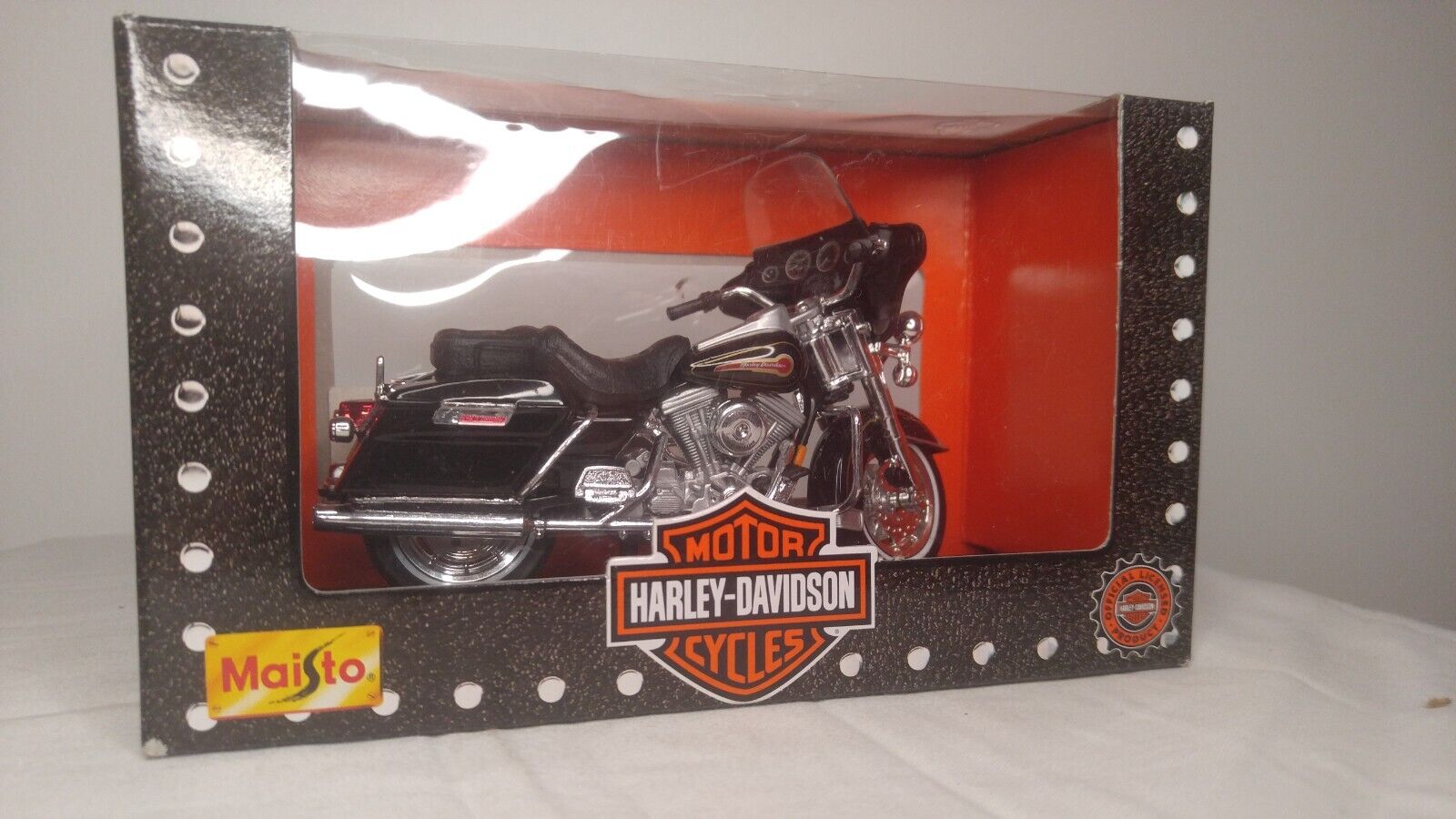1997 Maisto Harley Davidson Motorcycles FLHR ROAD KING 1:18 Scale #39361 - D3
