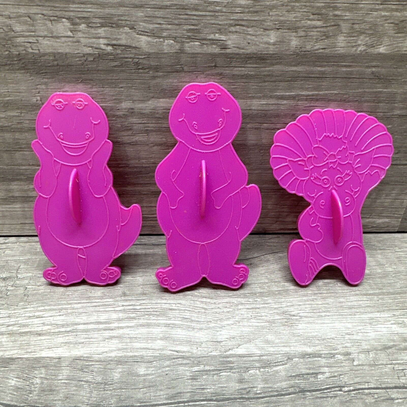 Lot Of 3 Plastic Vintage WILTON Cookie Cutters BARNEY And Friends 1993 TV Show