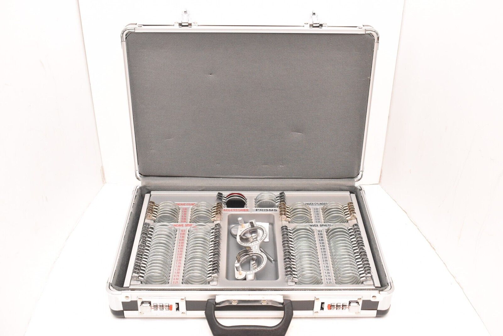 Vintage set of OPTOMETRIST testing lenses W Case-