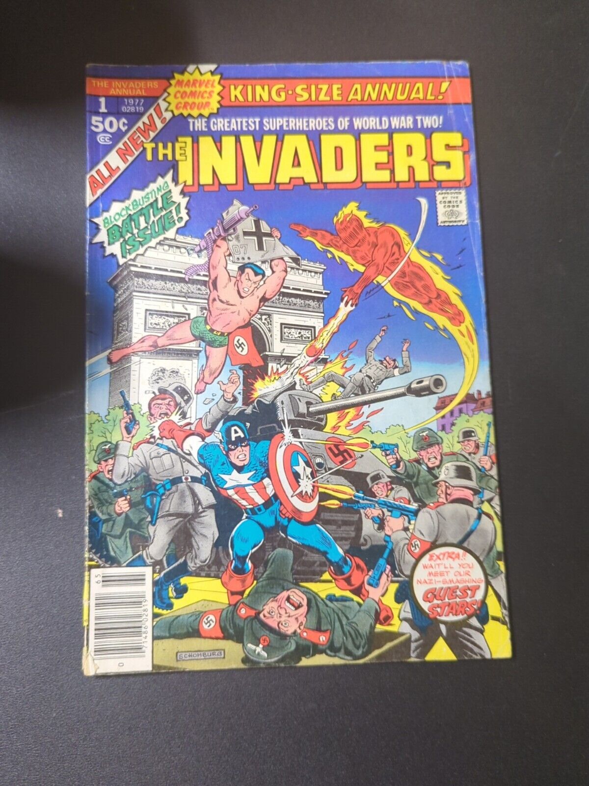 THE INVADERS Annual # 1 -  1977 Marvel Comics 