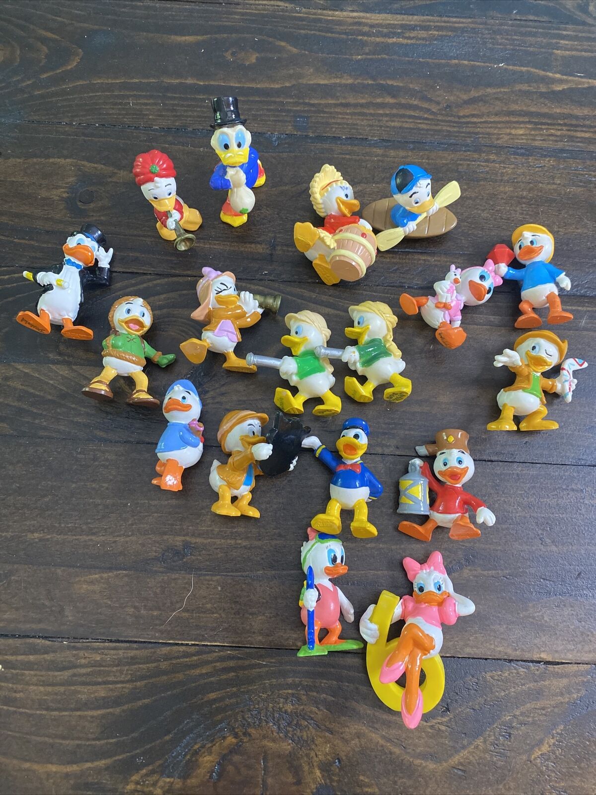 Lot of 18 Donald Duck vintage Disney PVC figures Applause And Kellogg