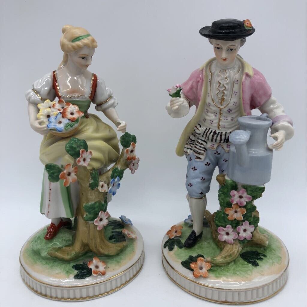 Fine Vintage Carl Thieme Dresden German Figures Man Woman Couple Figurines
