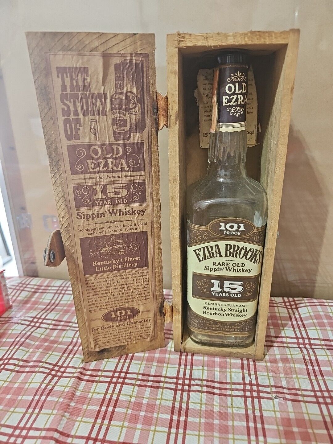 Vintage Old Ezra 15 Year Old Sippin\' Bourbon Whiskey Empty Bottle w/ Box