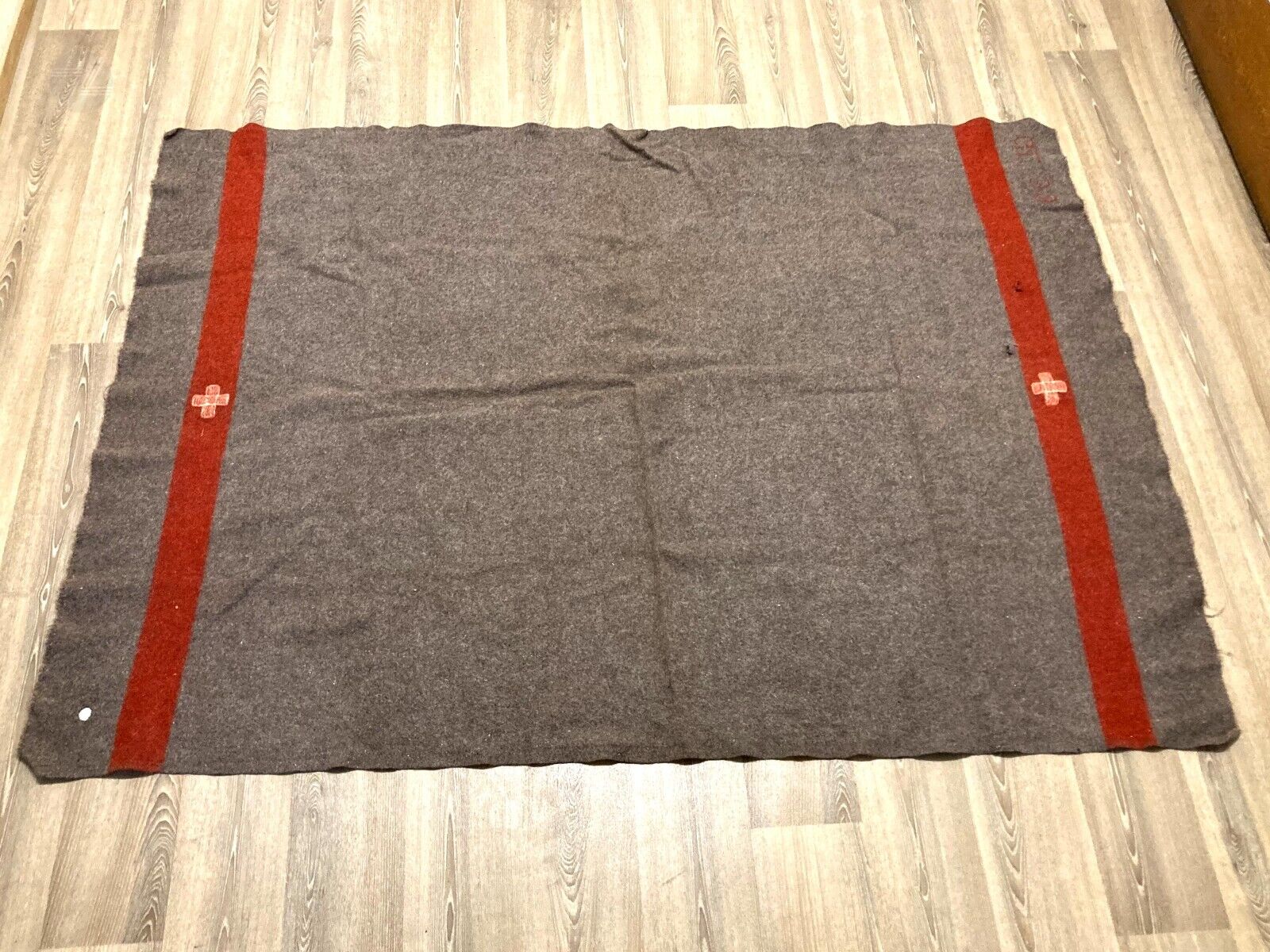 Vintage 1939 WWII Authentic Swiss Army Wool Blanket 2x1.4m WW2 w/ Medaillon