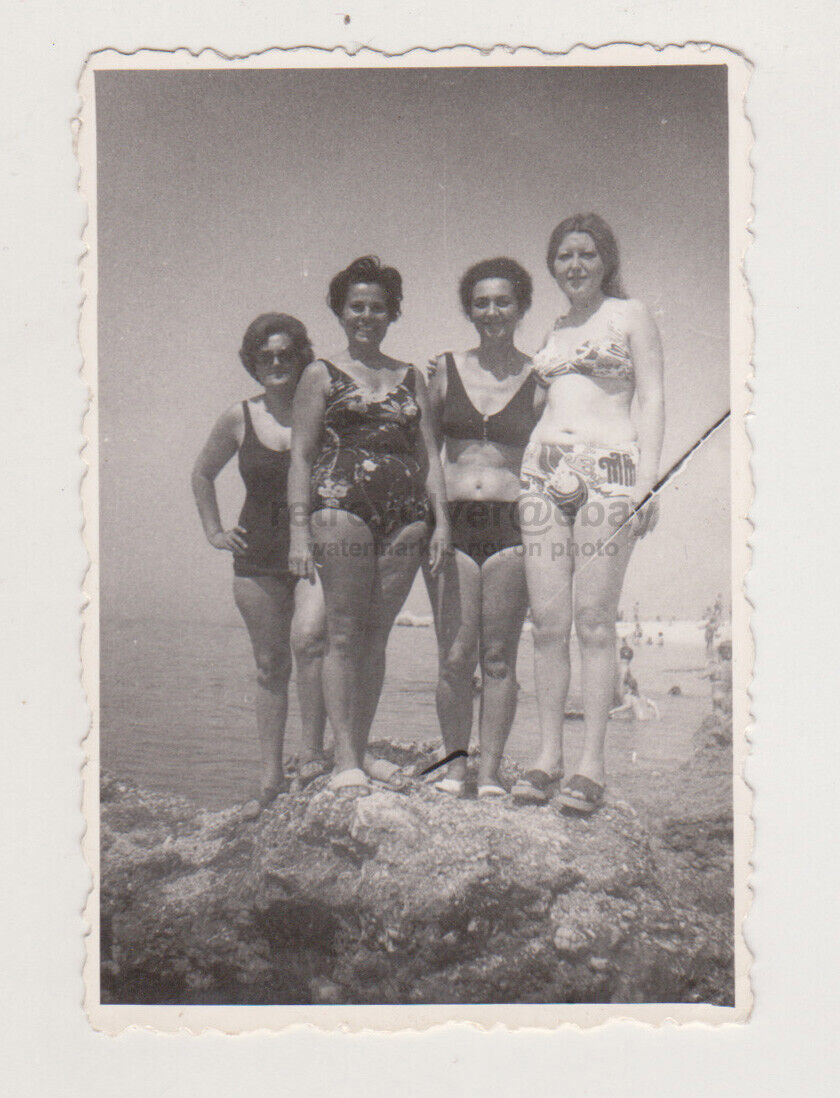 Pretty Attractive Young Women Beach Bikini Swimsuit Females Vintage Old Photo