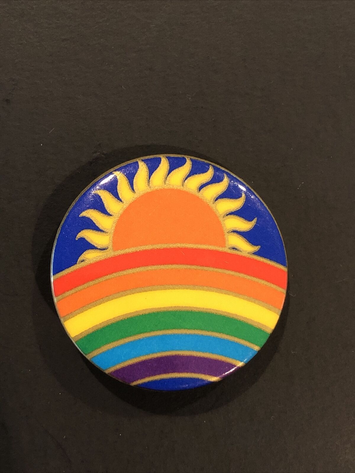 Vintage Rainbow Sun Rise Button Pin Pin Back 1980’s Colorful