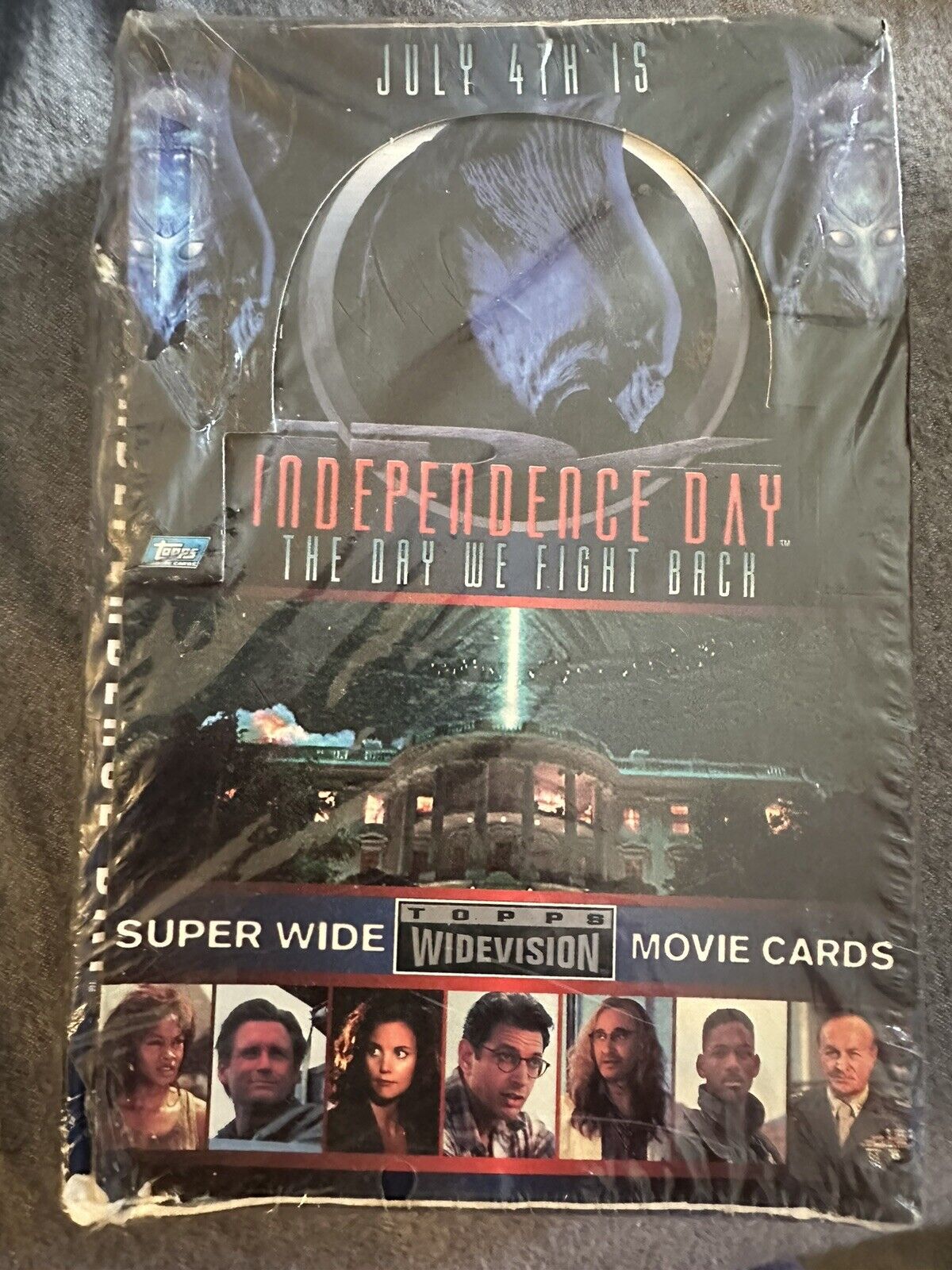 1996 TOPPS INDEPENDENCEDAY MOVIE WIDEVISION TRADING CARD FACTORY BOX (36 PACKS)