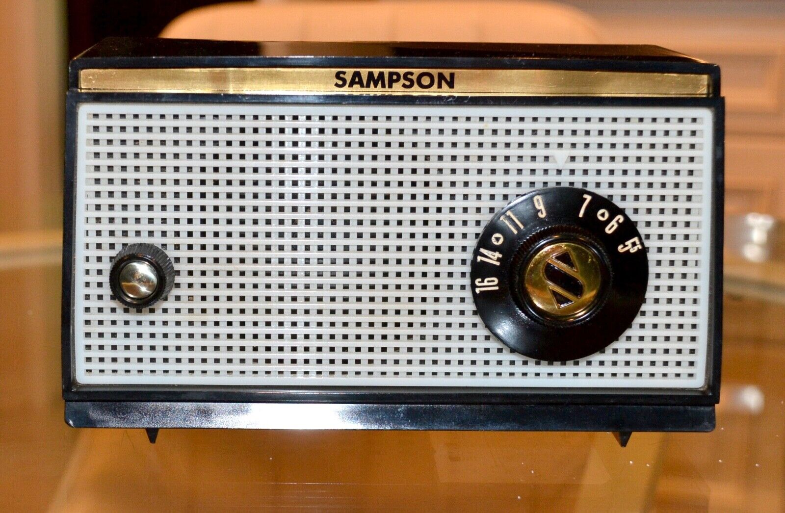 VINTAGE - Sampson Model ST-61 Tabletop Tube Radio - Partially Restored - Works