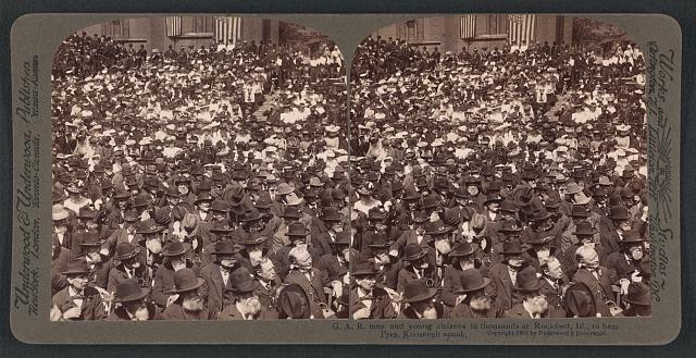 GAR men and young citizens in thousands at Rockford, Ill, to hear - Old Photo