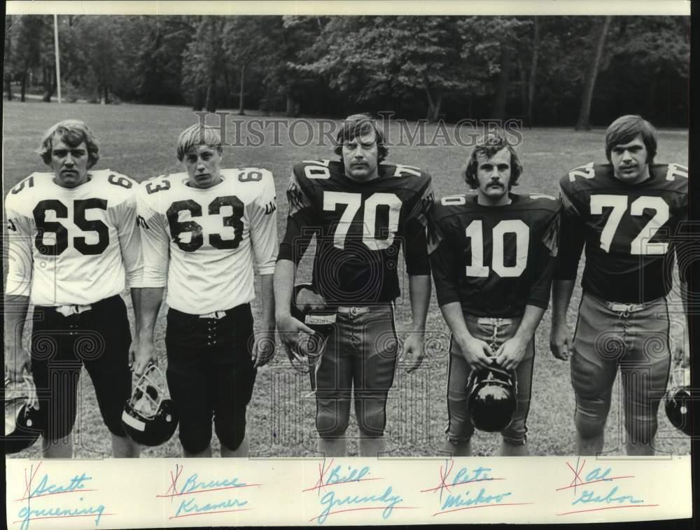 1975 Press Photo University of Wisconsin Football Players - mjc33791