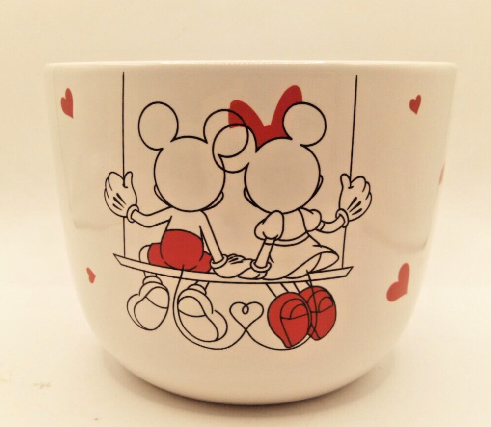 RARE Disney Mickey and Minnie Mouse Love Bowl